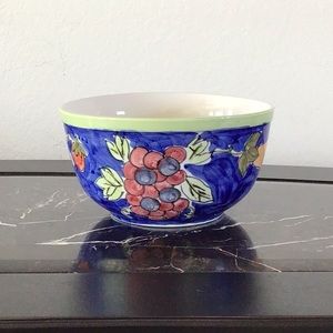 Ceramic Bowl in beautiful fruit pattern.
